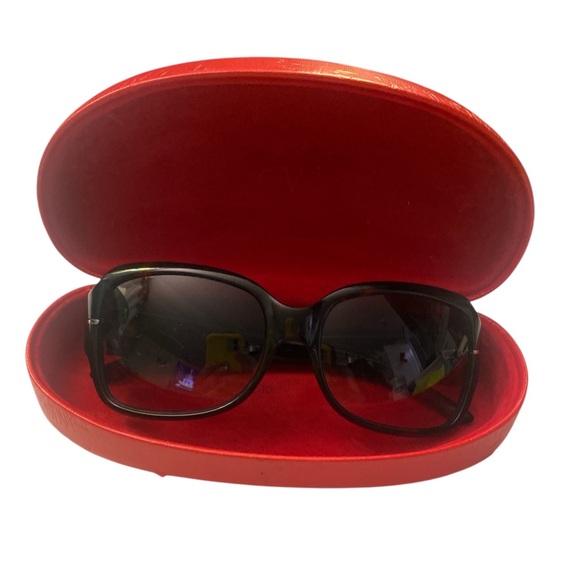 Valentino Accessories - Valentino Tortoise Shell Sunglasses GUC